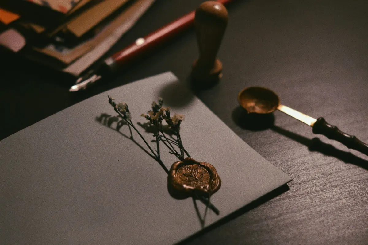 Wax Seals vs. Sticker Seals: Which Envelope Finish Should You Choose?